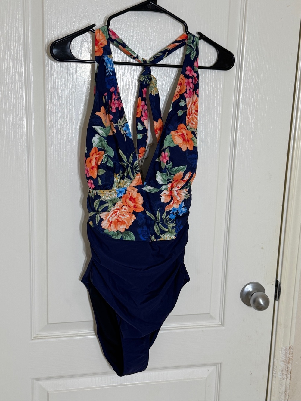 Cupshe Navy Floral Halter One Piece Swimsuit Ruched Tummy Control V-Neck L NWT